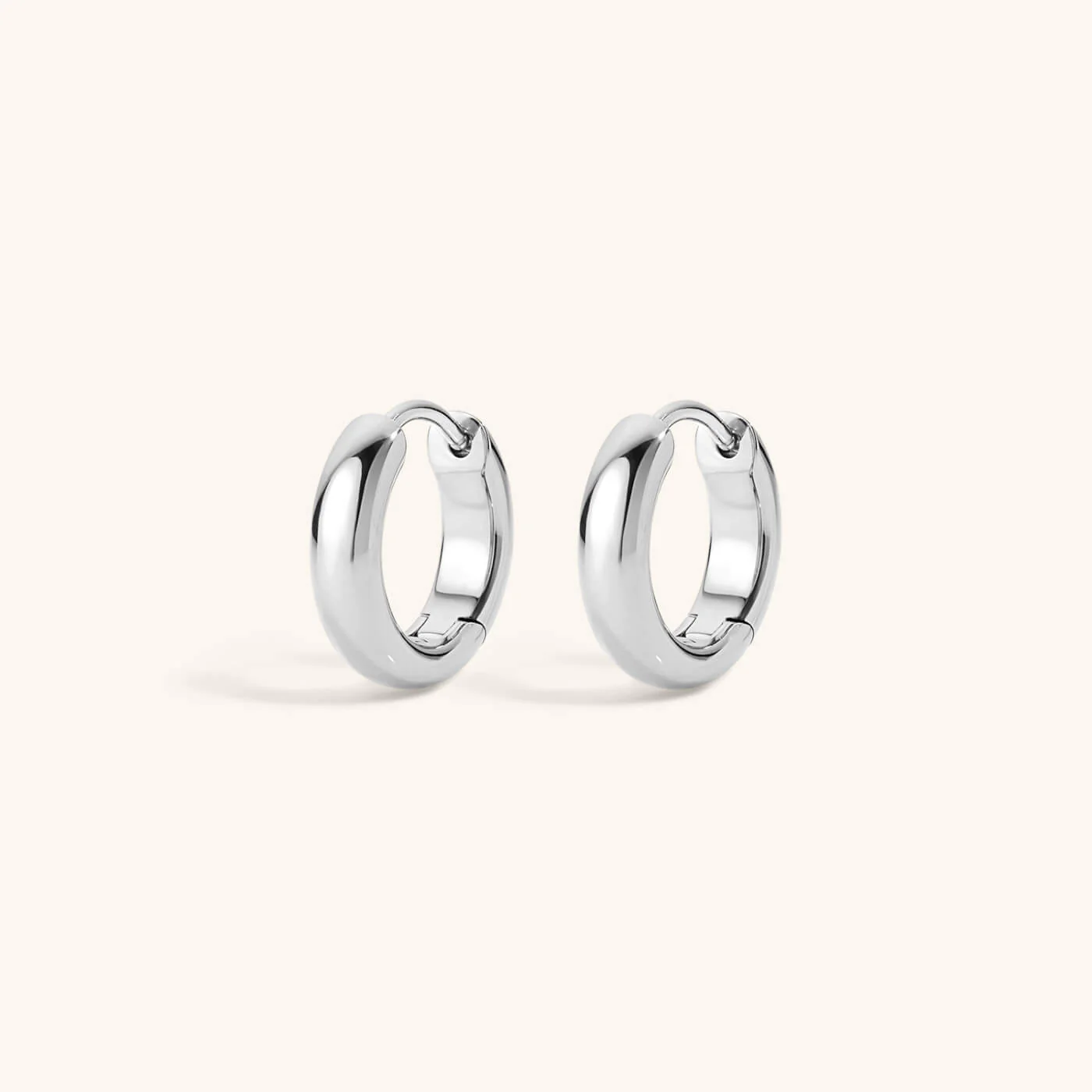 Bold Huggie Hoops in Titanium - Image 6