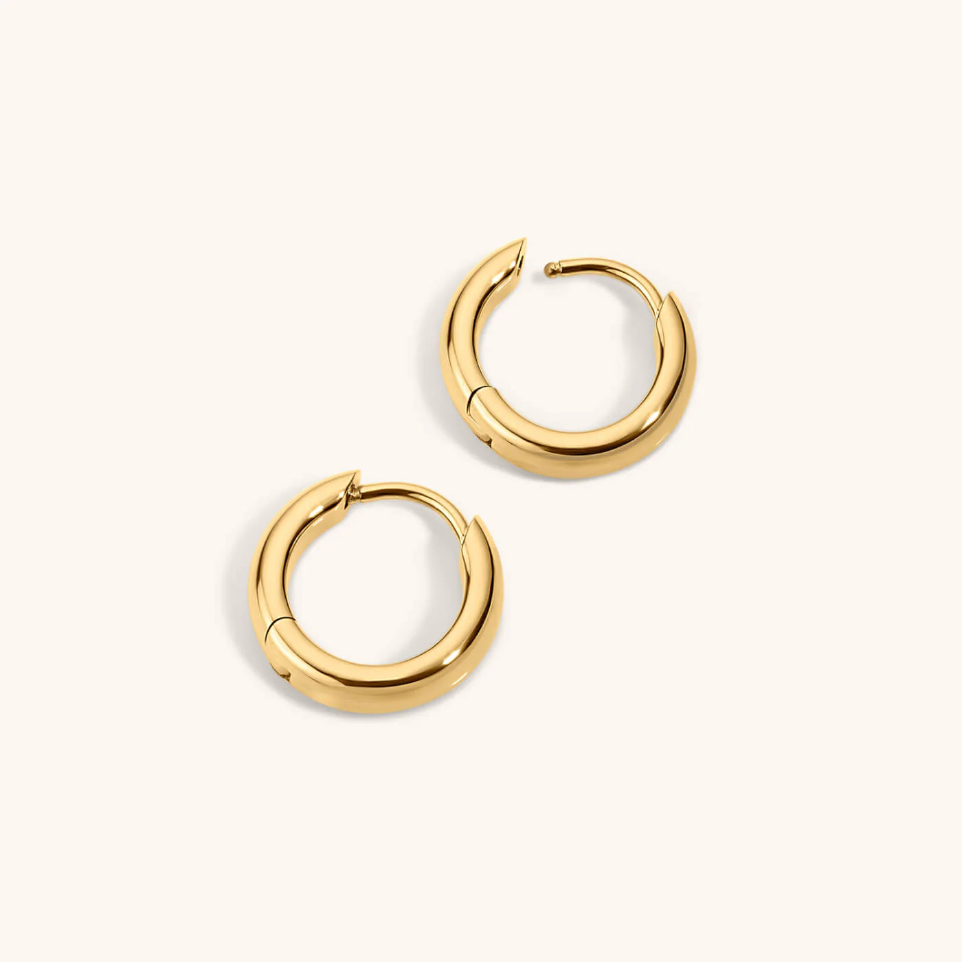 Bold Huggie Hoops in Titanium - Image 5