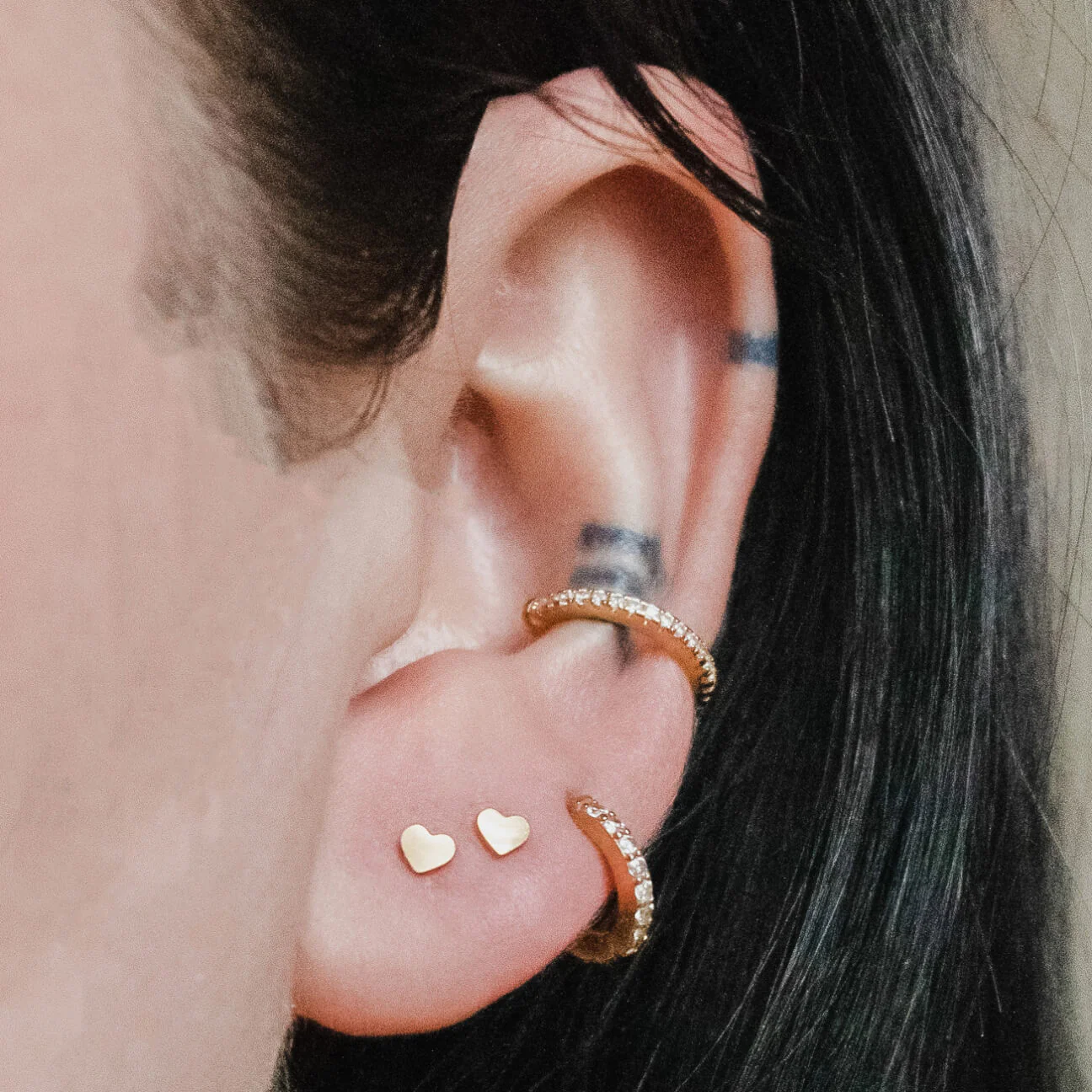 Classic Heart Studs in Titanium - Image 3
