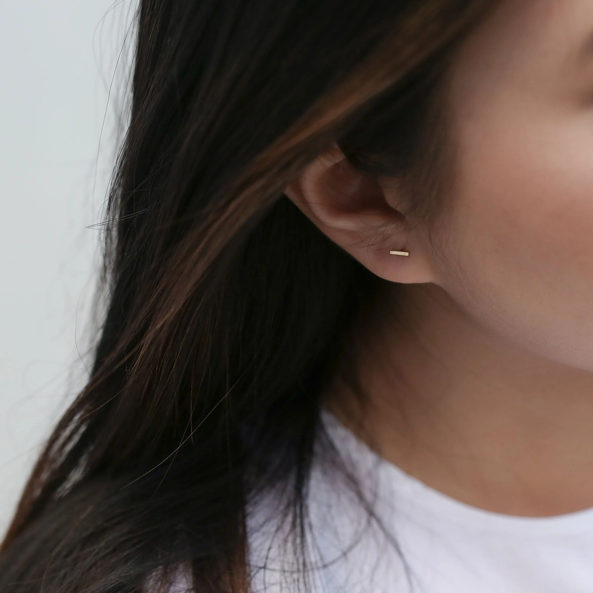 Little Bar Studs in Titanium - Image 3