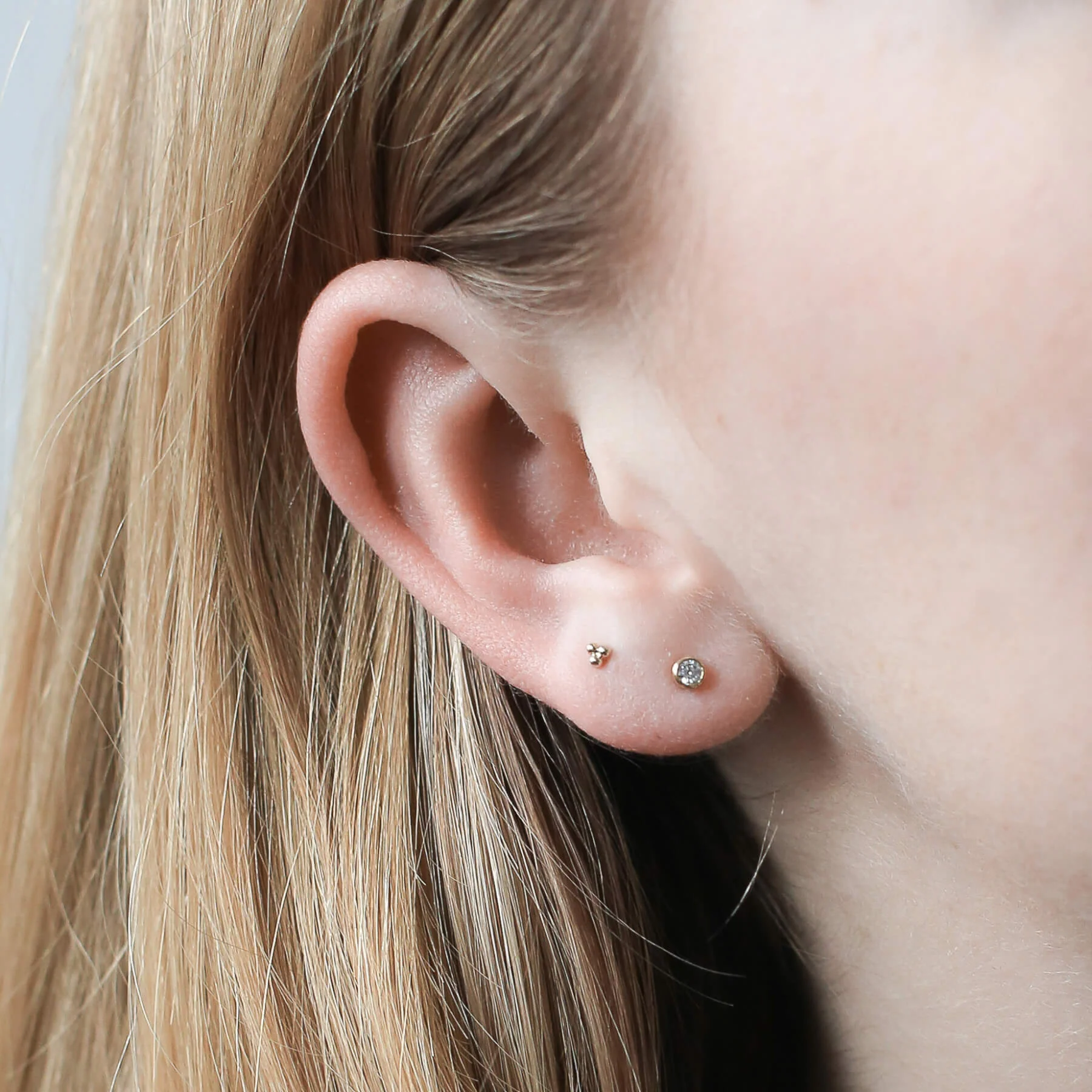 Minimalist Nap Earrings Duo - Image 3