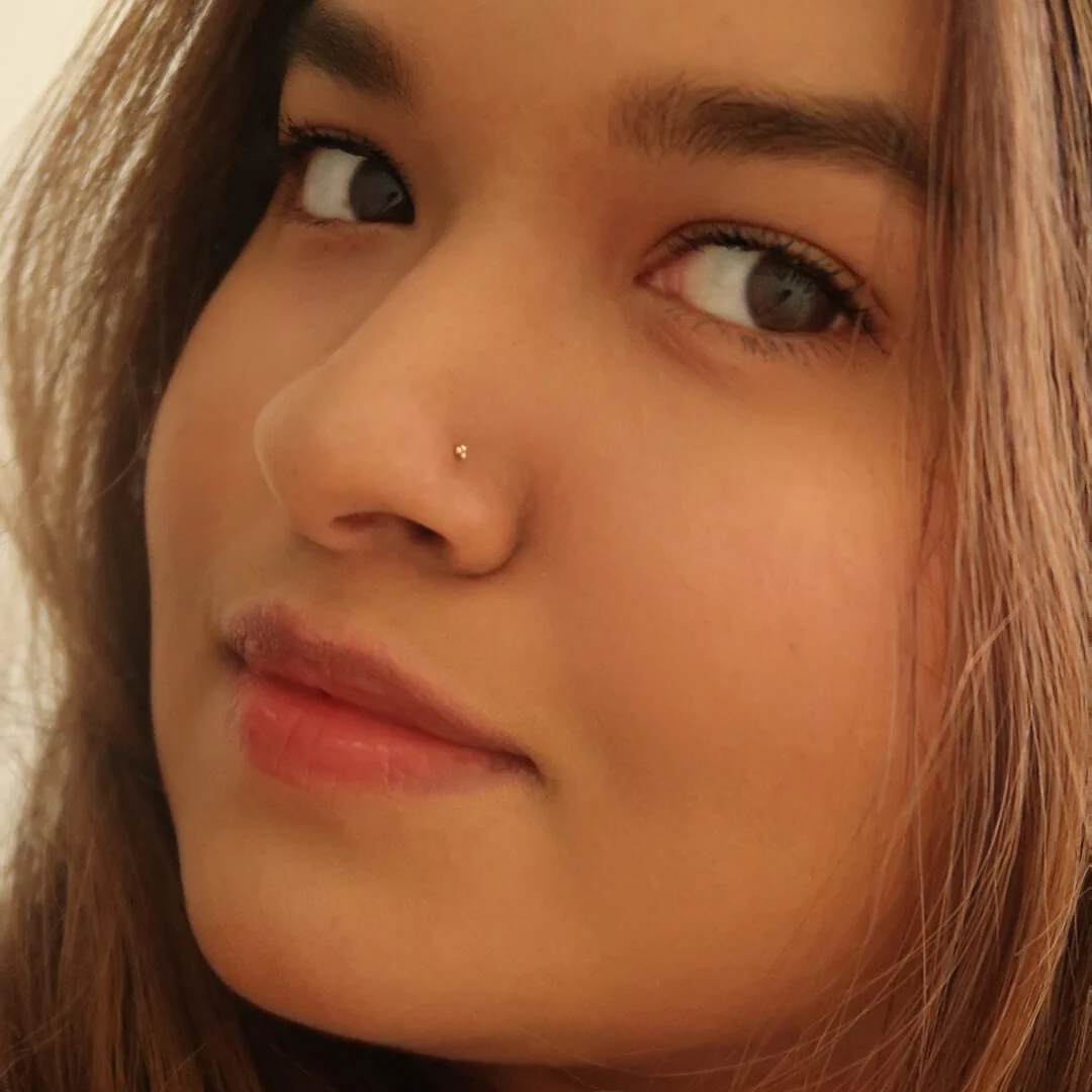 Tiny Trinity Stud L-Shape Nose Ring in 14k Gold - Image 4